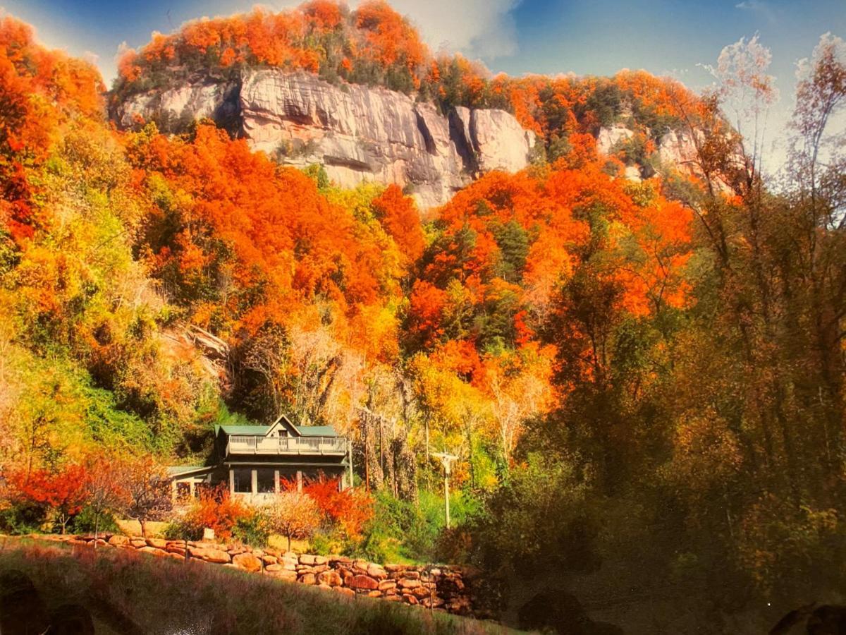 Chimney Rock Manor Hotel Bagian luar foto